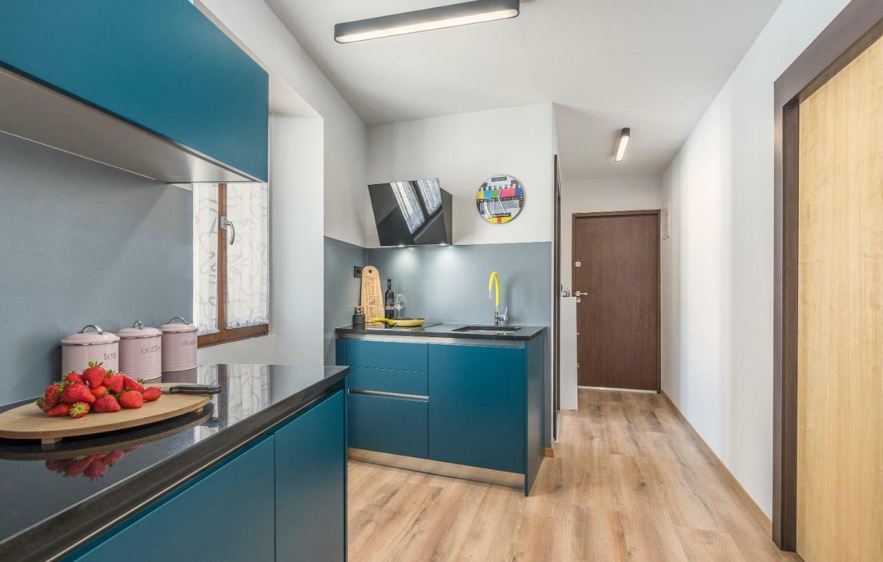 Heritage De Amicis Apartment ロヴィニ エクステリア 写真