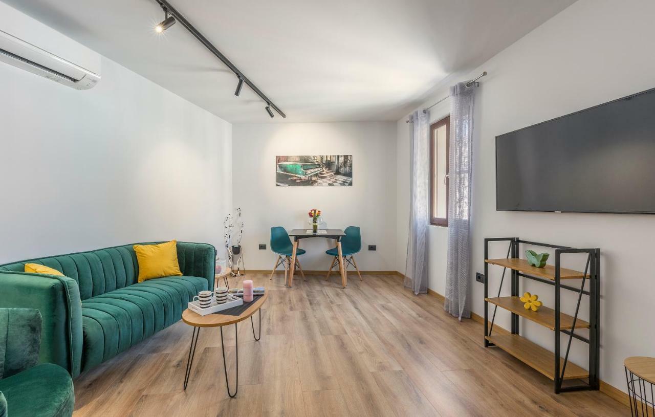 Heritage De Amicis Apartment ロヴィニ エクステリア 写真