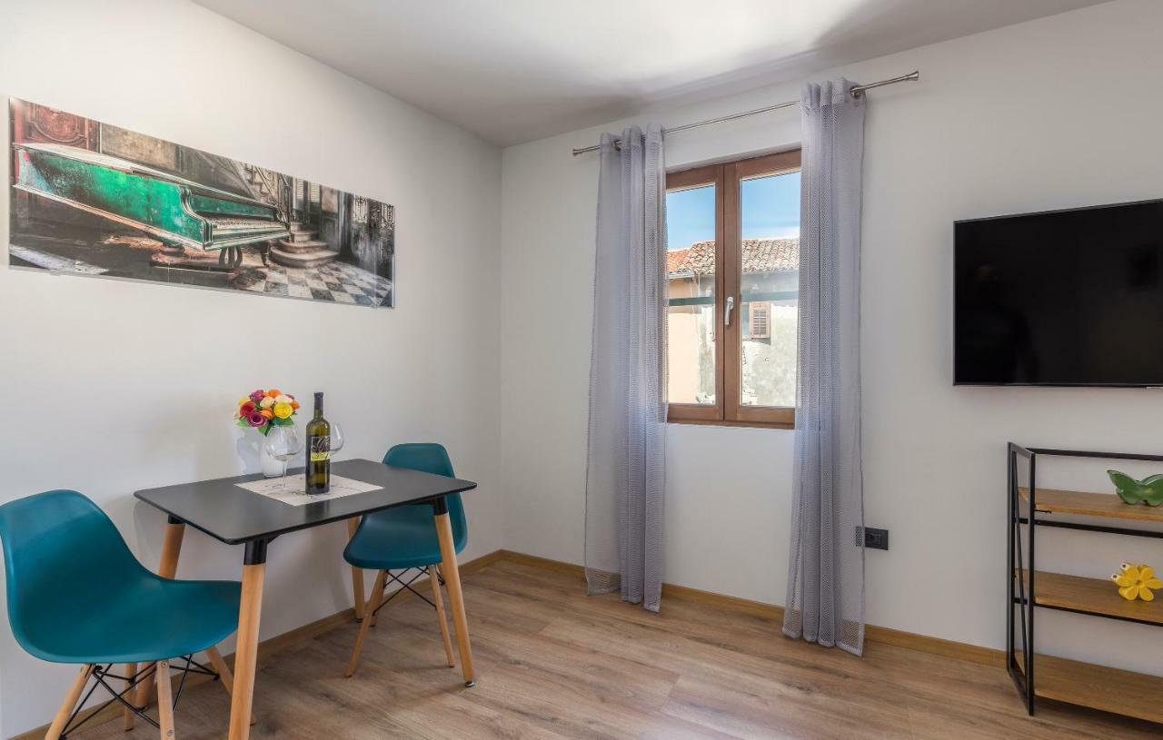 Heritage De Amicis Apartment ロヴィニ エクステリア 写真